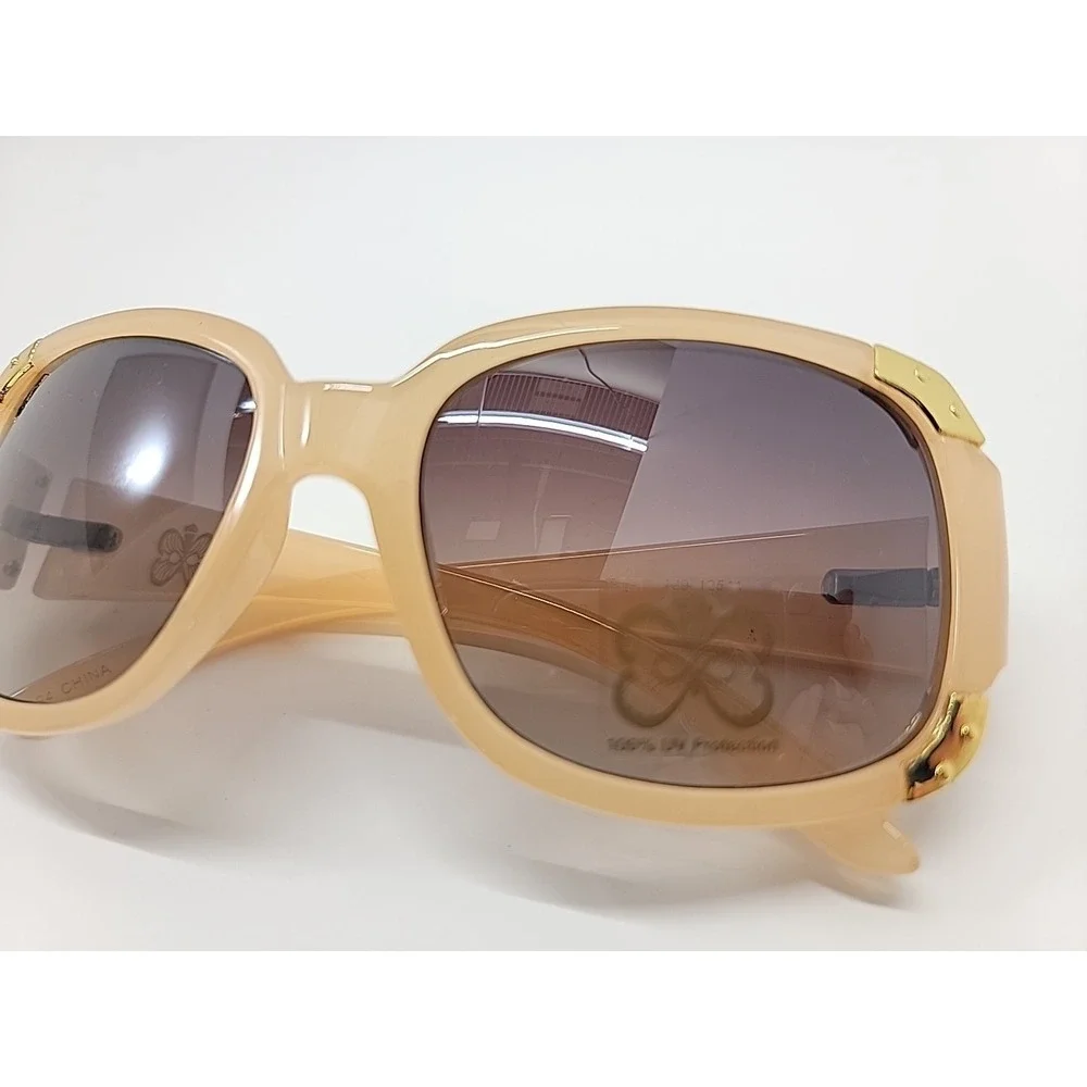 CURATIONS by Stephanie Greenfield Celebrity Sunglasses Tan Gold W/Black Case